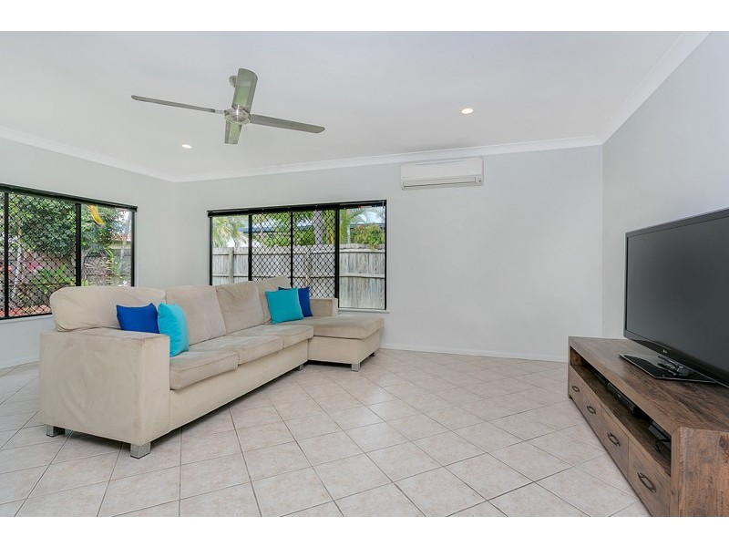 19 Cooya St, Kewarra Beach QLD 4879
