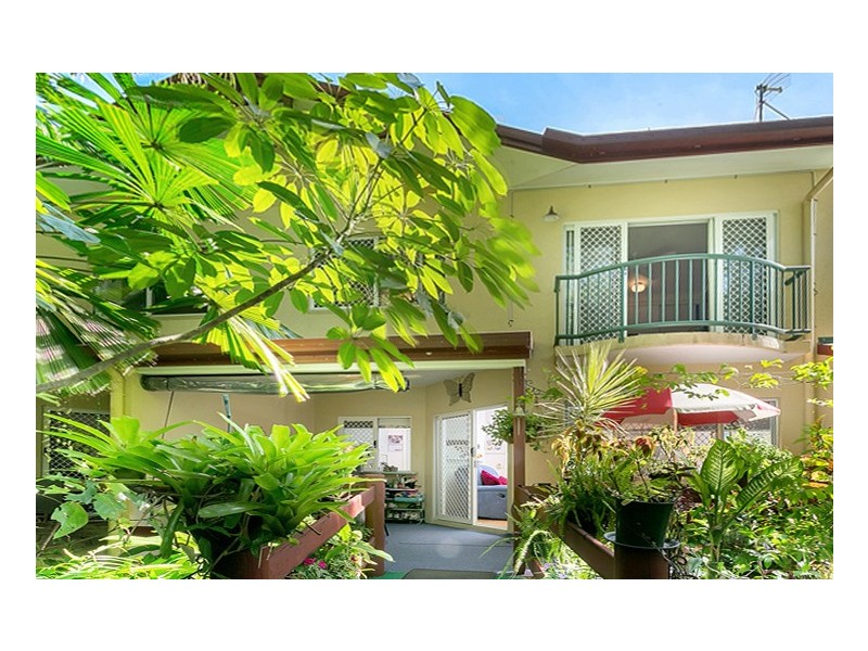 10/1 McGregor St, Mooroobool QLD 4870