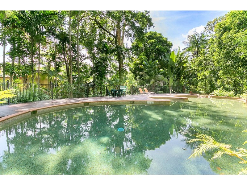 10/1 McGregor St, Mooroobool QLD 4870