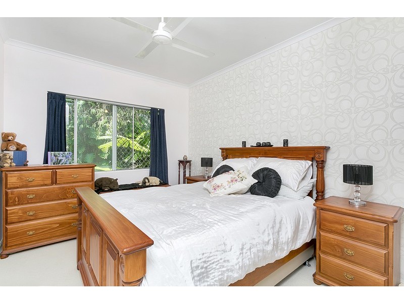 10/1 McGregor St, Mooroobool QLD 4870