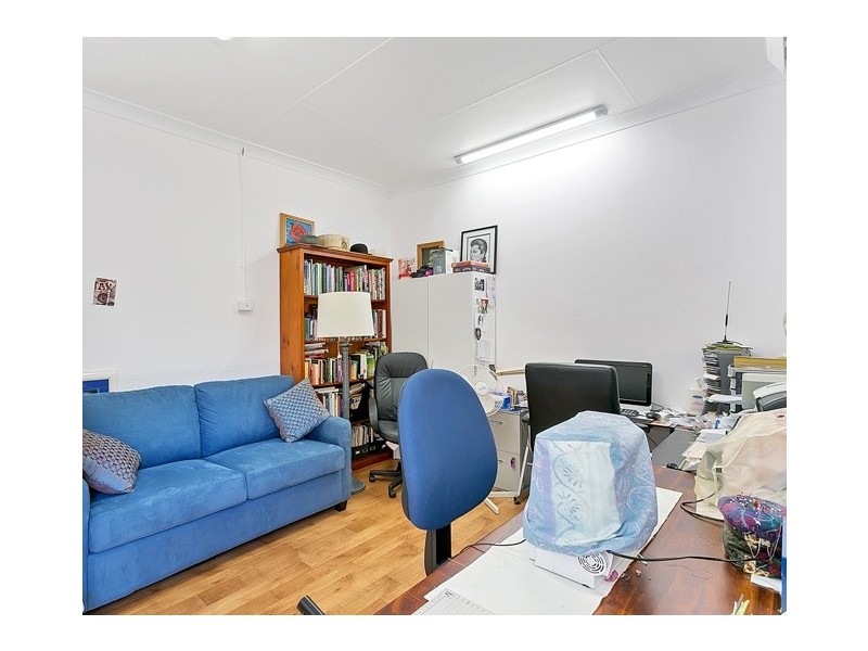 10/1 McGregor St, Mooroobool QLD 4870