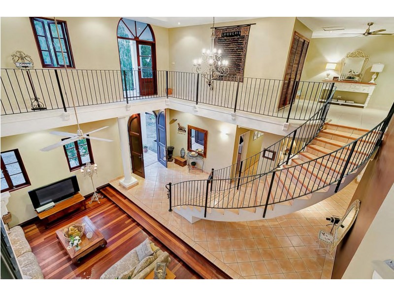 24 Trivia St, Palm Cove QLD 4879