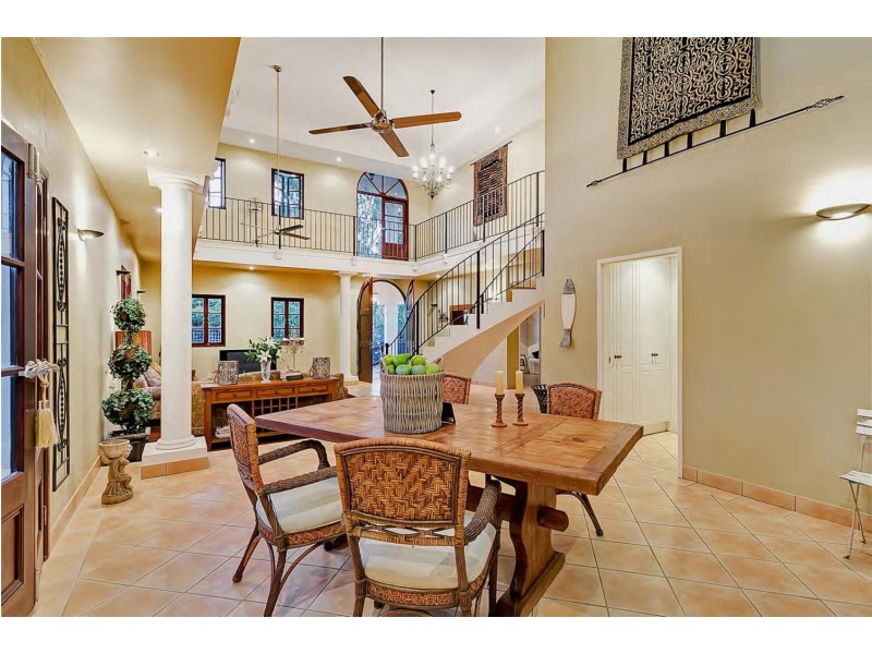 24 Trivia St, Palm Cove QLD 4879