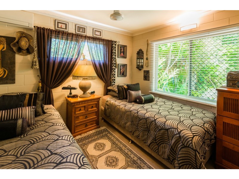 59 Veivers Rd, Palm Cove QLD 4879