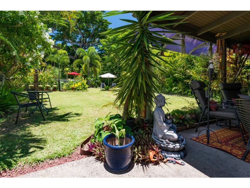 59 Veivers Rd, Palm Cove QLD 4879