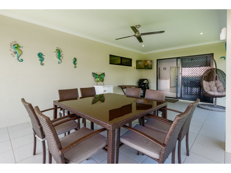 68 Veivers Rd, Palm Cove QLD 4879