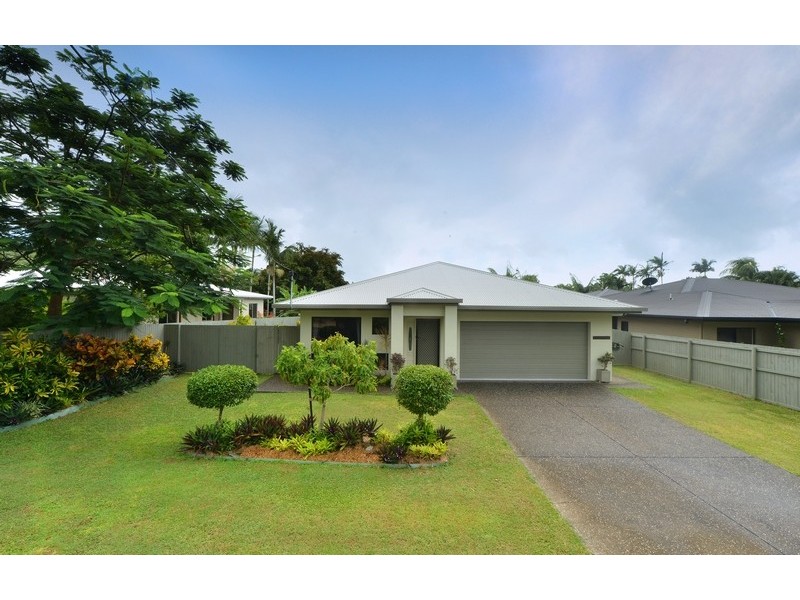 68 Veivers Rd, Palm Cove QLD 4879