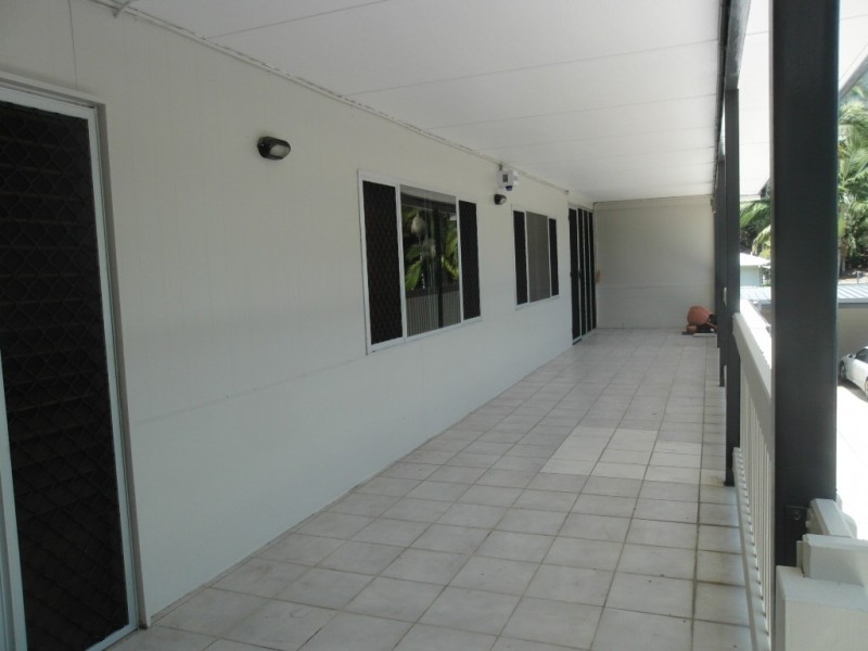 12/5-7 Amphora St, Palm Cove QLD 4879