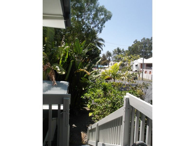 12/5-7 Amphora St, Palm Cove QLD 4879