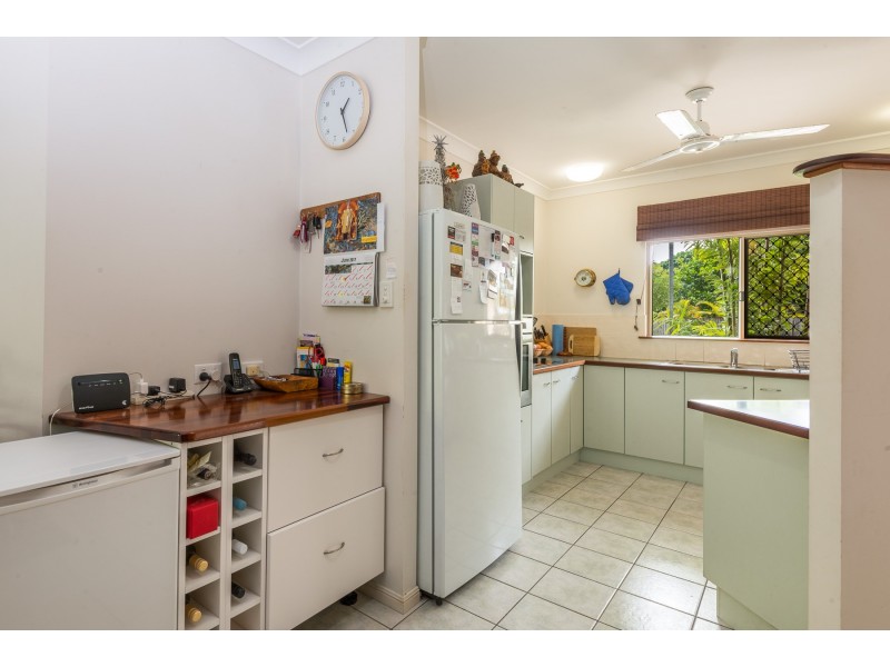 10/71-73 Cedar Road, Palm Cove QLD 4879