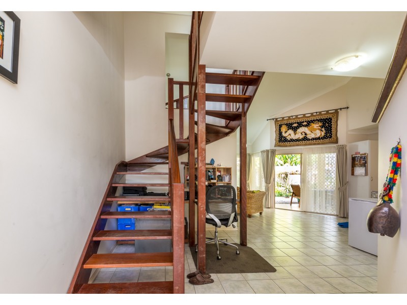 10/71-73 Cedar Road, Palm Cove QLD 4879