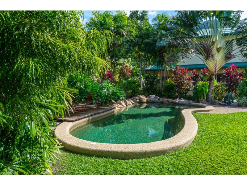 10/71-73 Cedar Road, Palm Cove QLD 4879