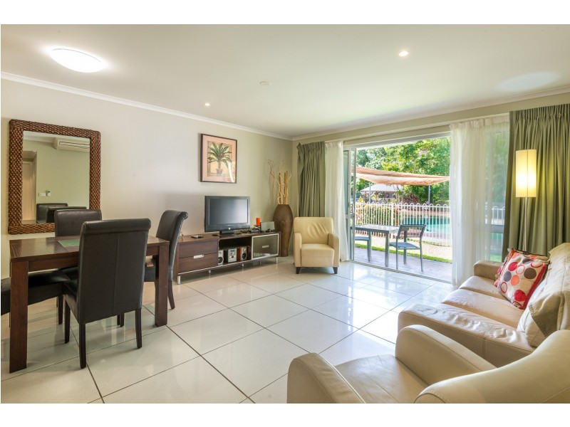206 Coral Coast Drive, Palm Cove QLD 4879
