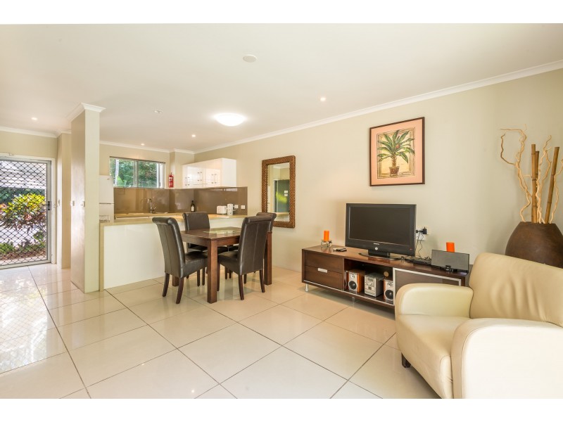 206 Coral Coast Drive, Palm Cove QLD 4879