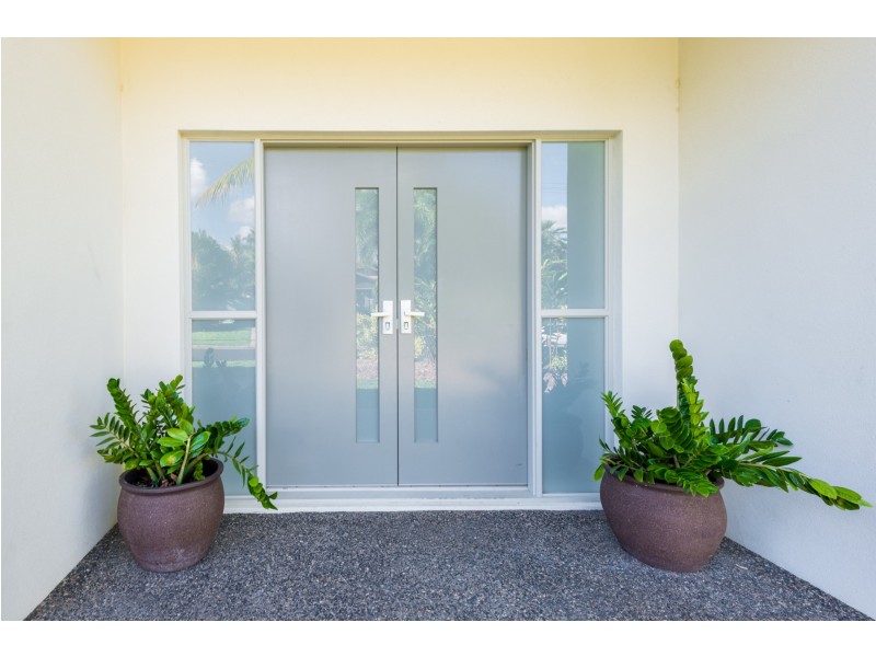 12-14 Lambus St, Palm Cove QLD 4879