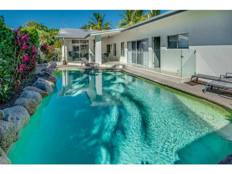 12-14 Lambus St, Palm Cove QLD 4879