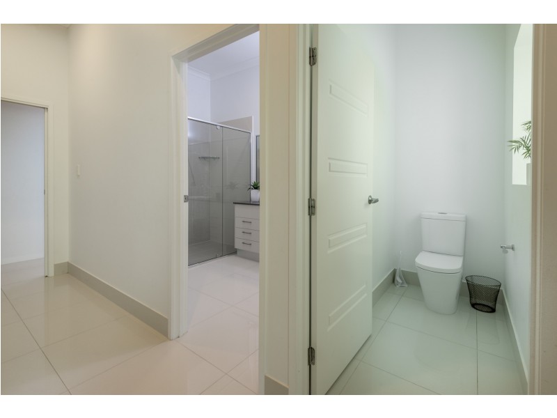 12-14 Lambus St, Palm Cove QLD 4879
