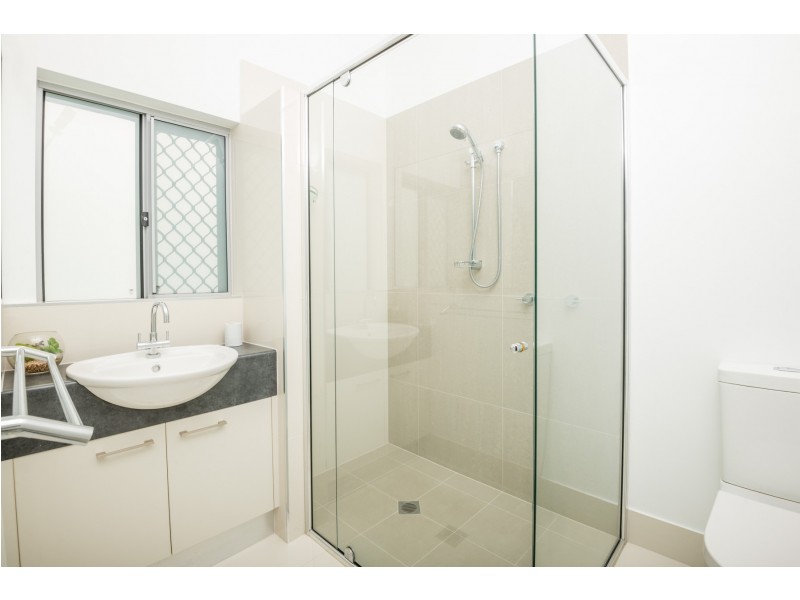 12-14 Lambus St, Palm Cove QLD 4879