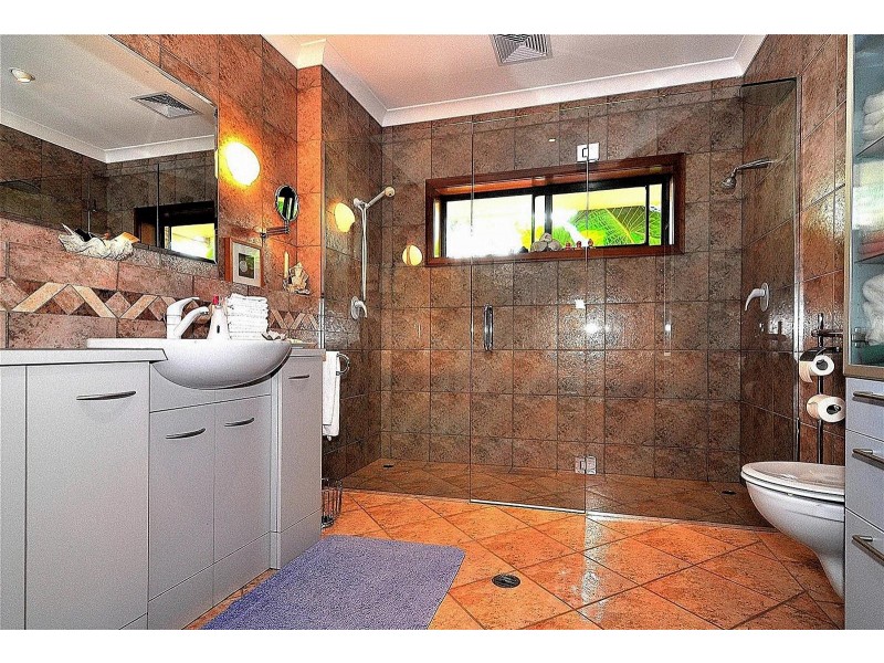 12 Ilse Close, Clifton Beach QLD 4879