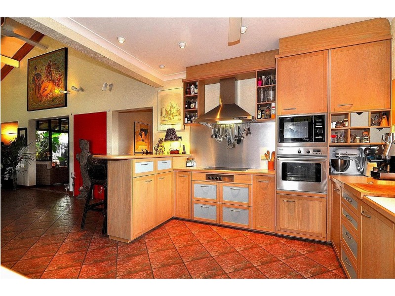 12 Ilse Close, Clifton Beach QLD 4879