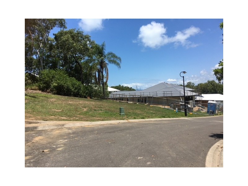 13 Canopy Way, Palm Cove QLD 4879