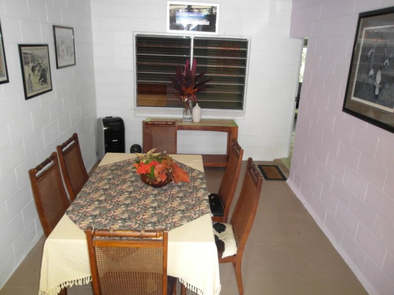 2/20 Amphora St, Palm Cove QLD 4879