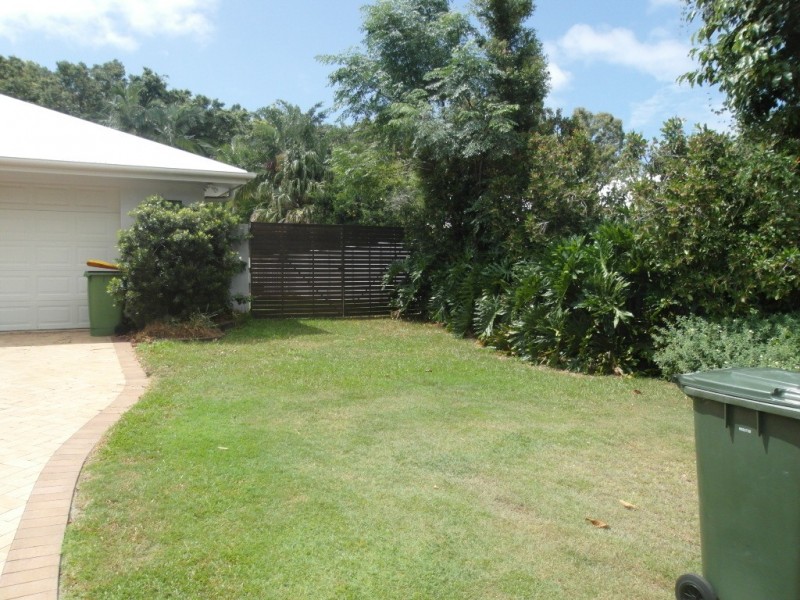 33 Parkinson Ave, Kewarra Beach QLD 4879