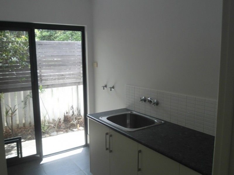 33 Parkinson Ave, Kewarra Beach QLD 4879