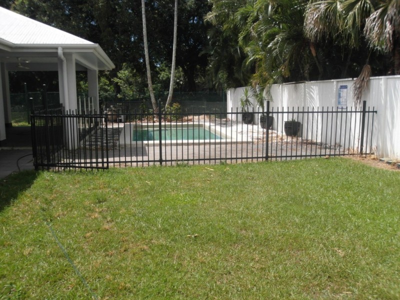 33 Parkinson Ave, Kewarra Beach QLD 4879