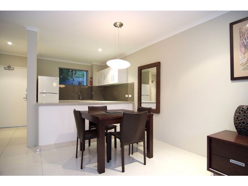 209 Coral Coast Drive, Palm Cove QLD 4879