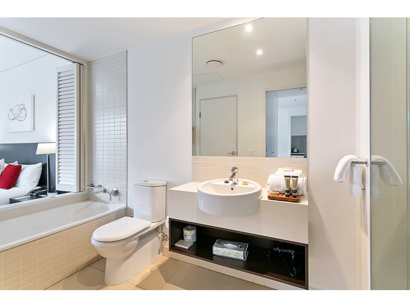 323/1 Marlin Parade., Cairns City QLD 4870