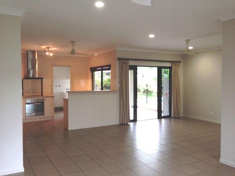 11 Petrie Close, Kewarra Beach QLD 4879