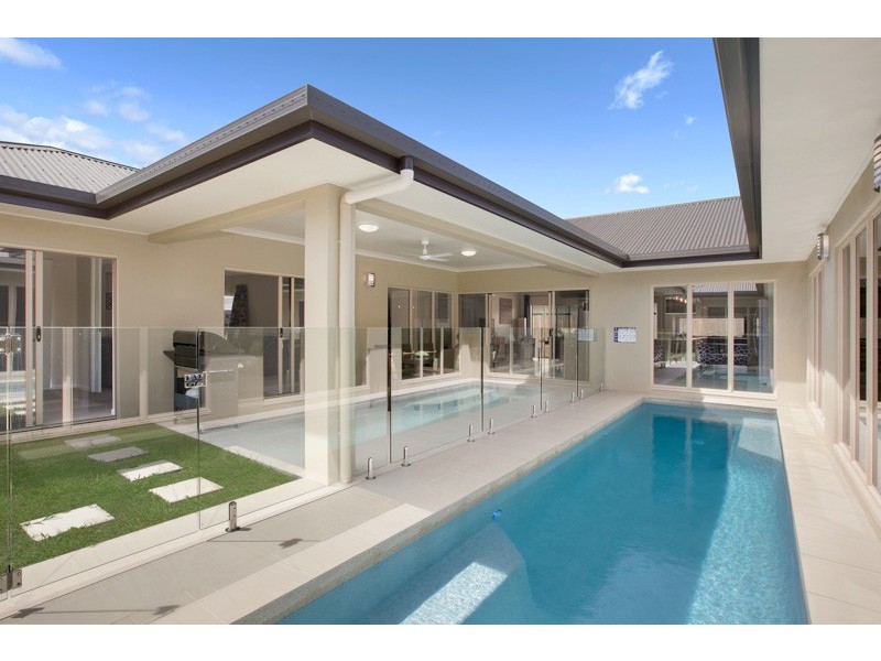 9 Sennfeld Close, Palm Cove QLD 4879