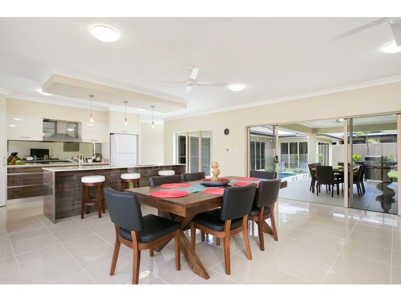 9 Sennfeld Close, Palm Cove QLD 4879