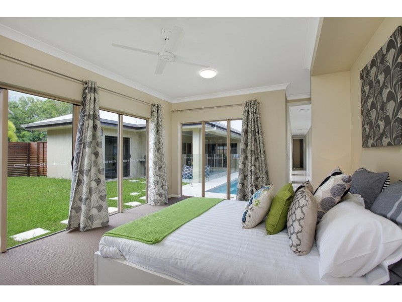 9 Sennfeld Close, Palm Cove QLD 4879