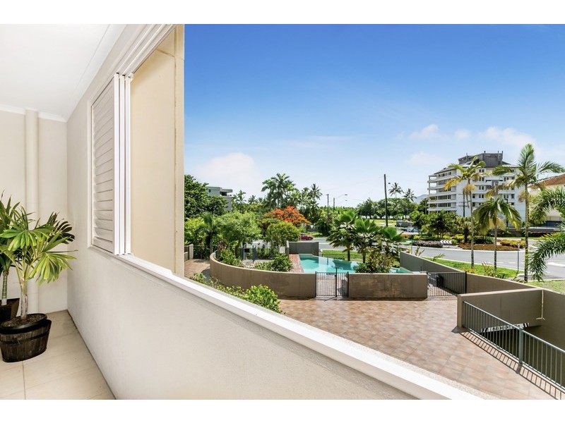 109/335 Lake St, Cairns North QLD 4870