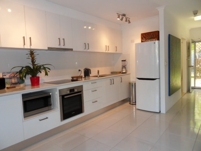 103 Coral Coast Drive, Palm Cove QLD 4879