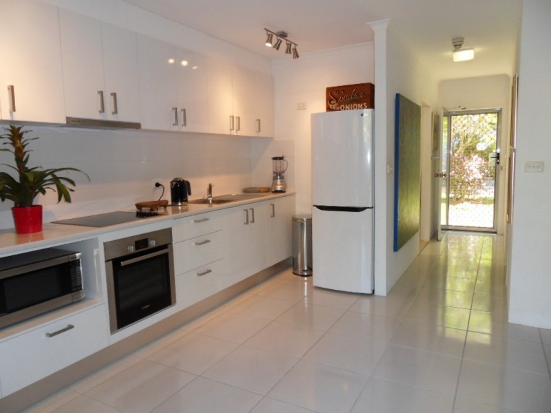 103 Coral Coast Drive, Palm Cove QLD 4879