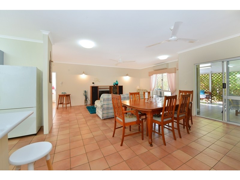 32 Beaver Street, Clifton Beach QLD 4879