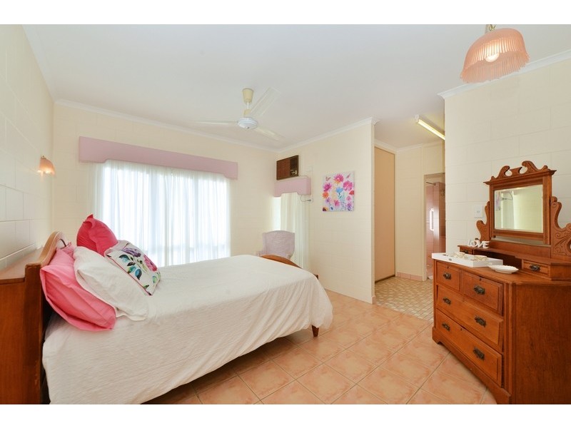 32 Beaver Street, Clifton Beach QLD 4879