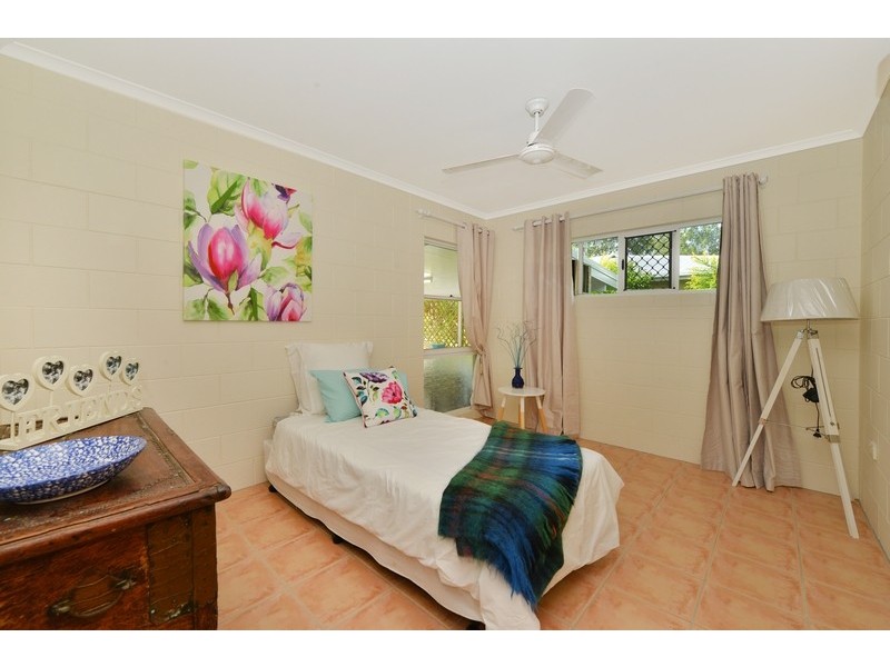 32 Beaver Street, Clifton Beach QLD 4879
