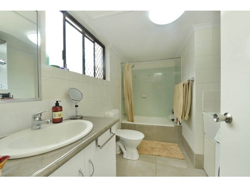 10/173 Mayers St, Manoora QLD 4870