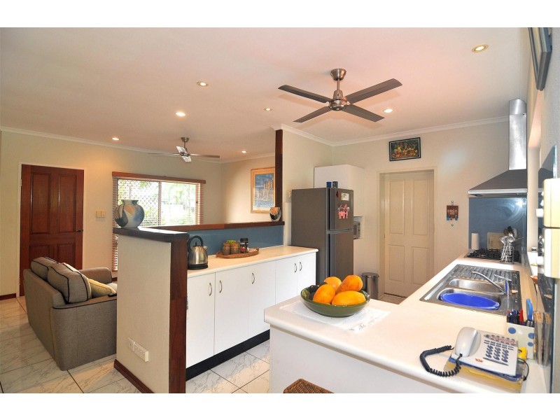 9 St. Crispin St., Clifton Beach QLD 4879