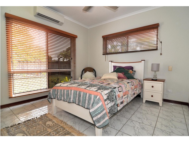 9 St. Crispin St., Clifton Beach QLD 4879