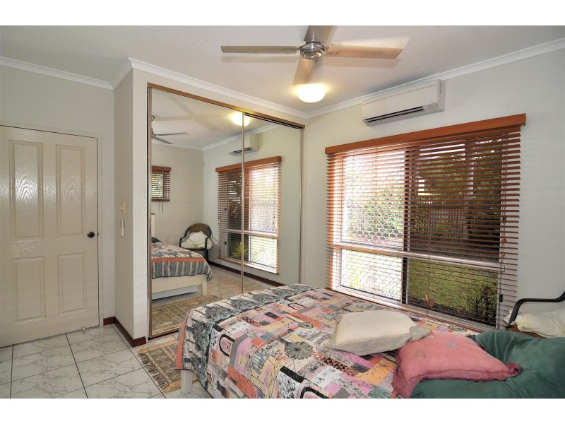 9 St. Crispin St., Clifton Beach QLD 4879