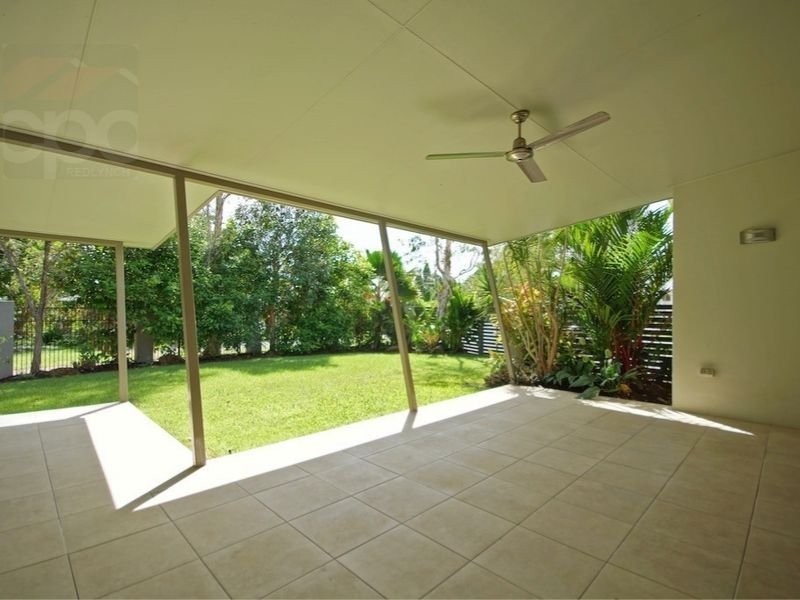 41 Muller St, Palm Cove QLD 4879