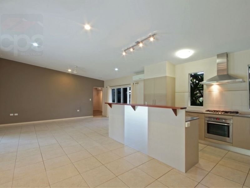 41 Muller St, Palm Cove QLD 4879
