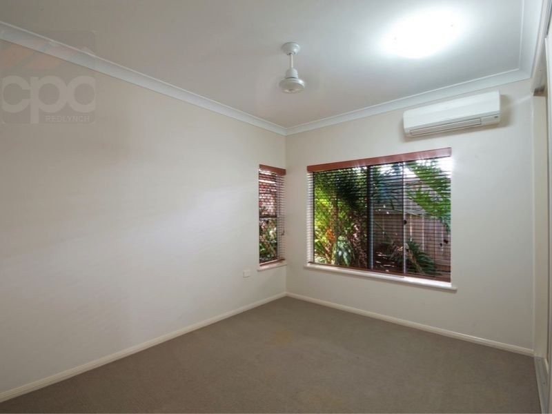 41 Muller St, Palm Cove QLD 4879