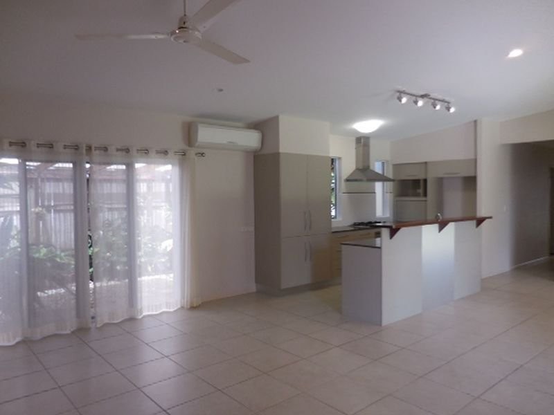 41 Muller St, Palm Cove QLD 4879