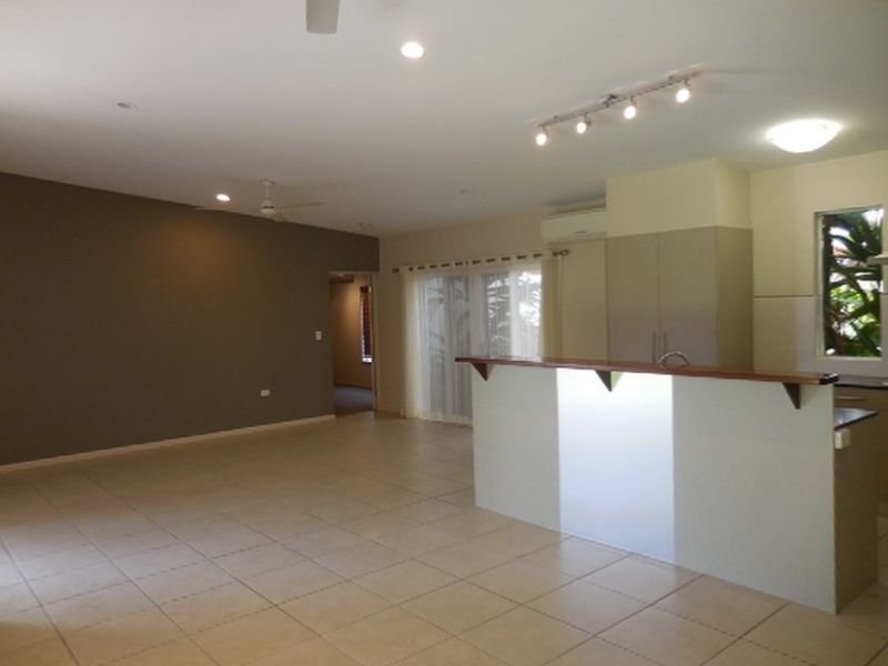 41 Muller St, Palm Cove QLD 4879